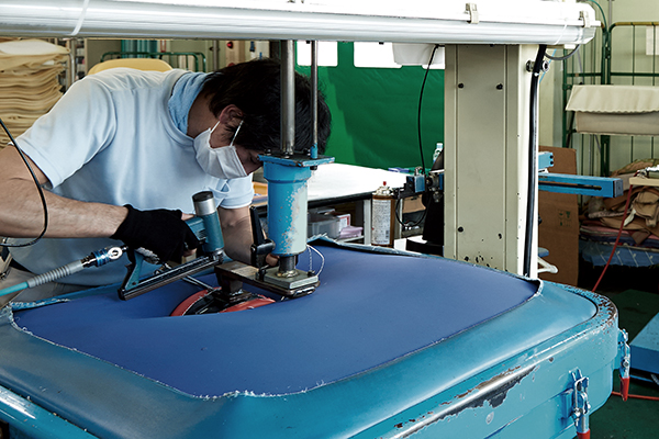 Upholstery_Processing_Technique